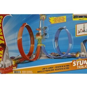 Hot Wheels Loop & Launch Track Set - Red and Blue